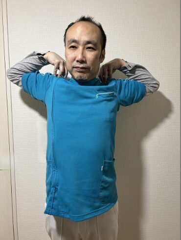 肩回しストレッチのやり方